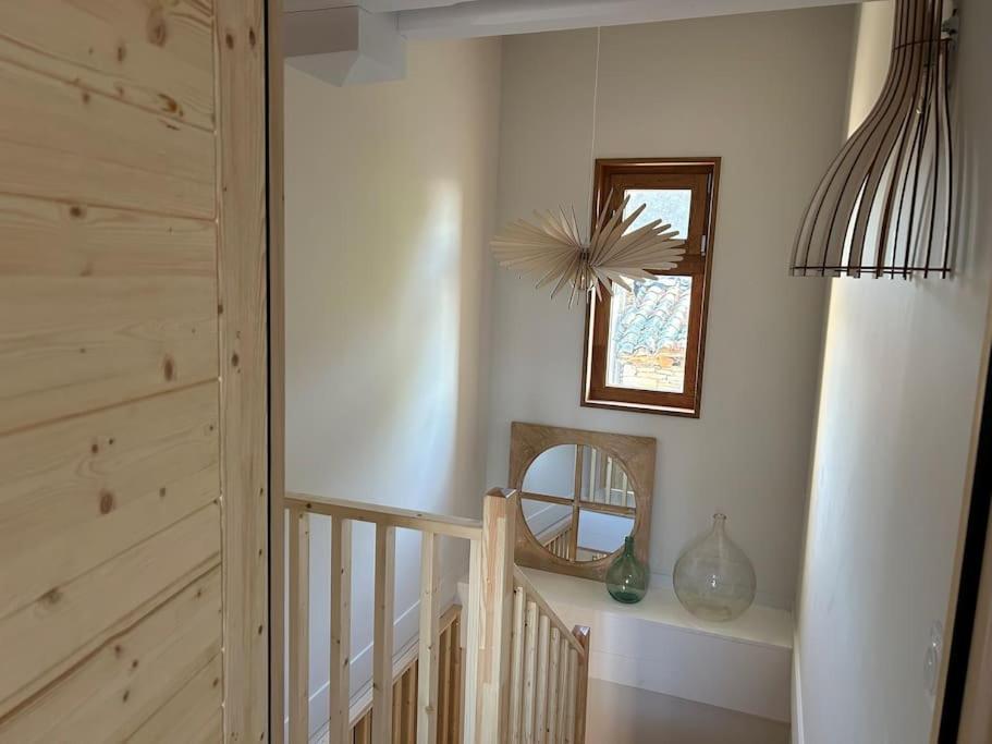 Holiday home Le Tinailler Grand Standing Au Coeur Des Vignes Prisse