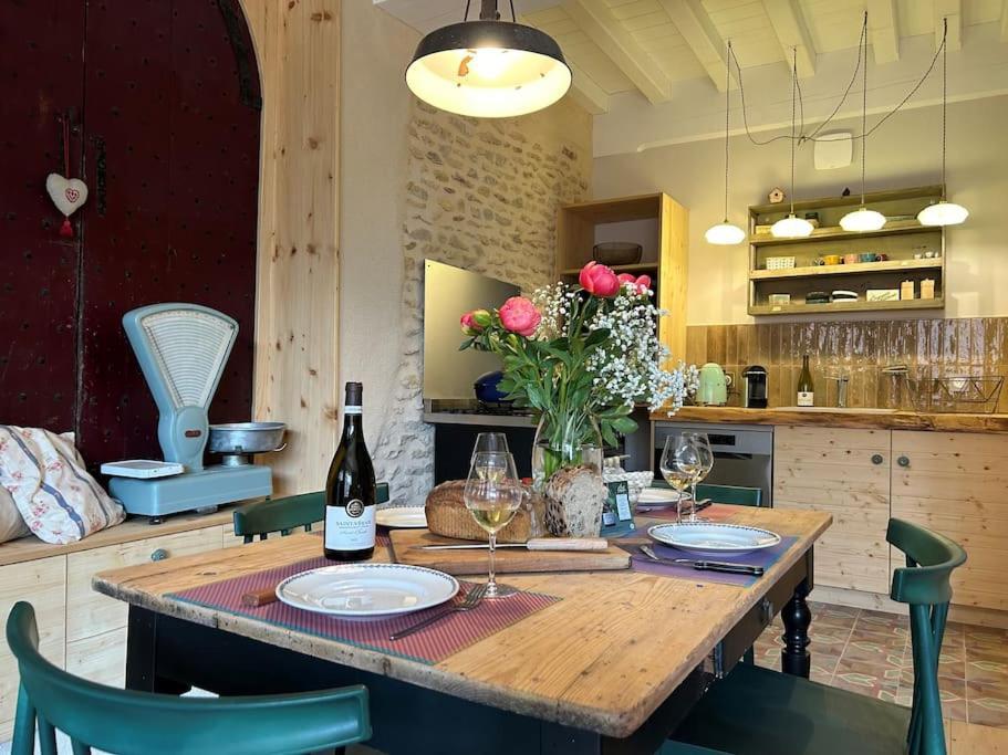 Le Tinailler Grand Standing Au Coeur Des Vignes Holiday home Prisse